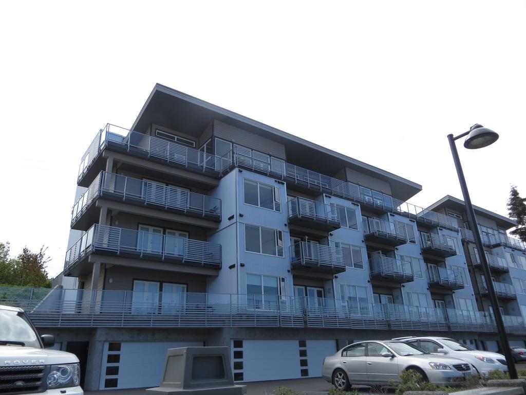 The Marinaside Resort Nanaimo Exterior photo