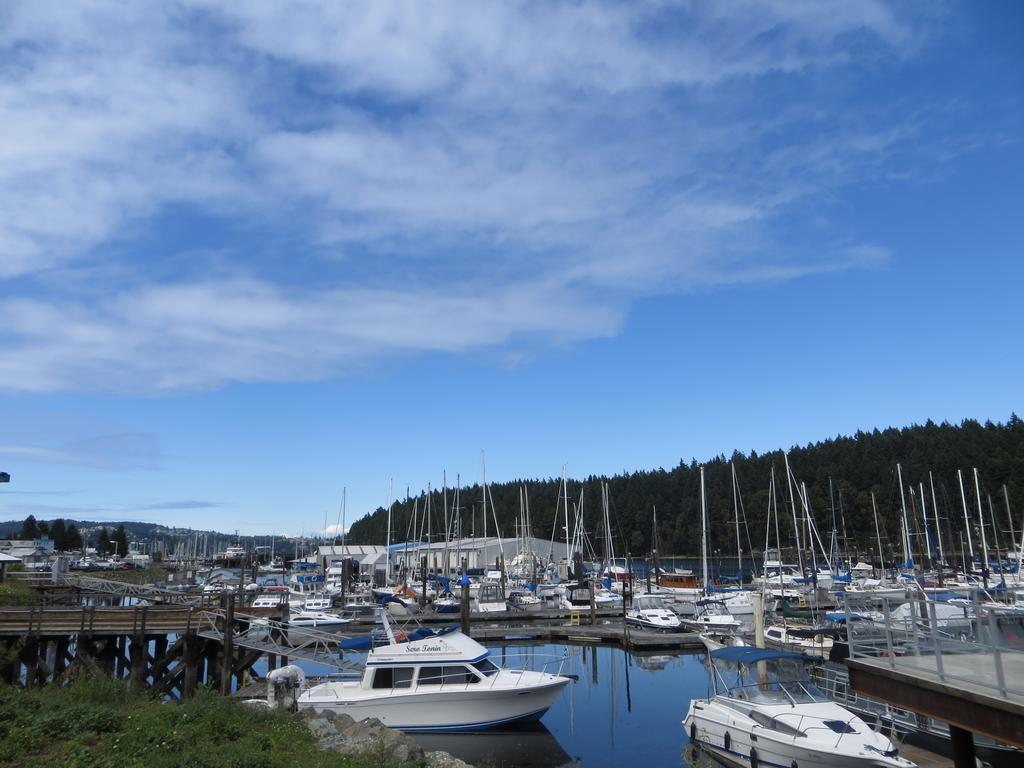 The Marinaside Resort Nanaimo Exterior photo