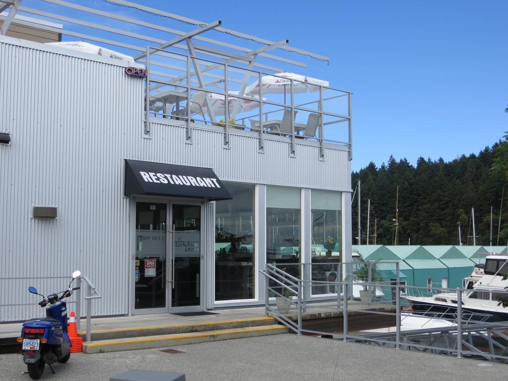 The Marinaside Resort Nanaimo Exterior photo